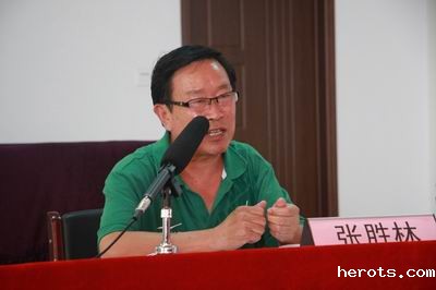 邢台学院老班主任张胜林老师为我院辅导员做报告